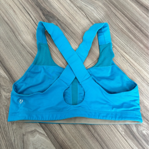 lululemon athletica Blue Sports Bra - Picture 3 of 3
